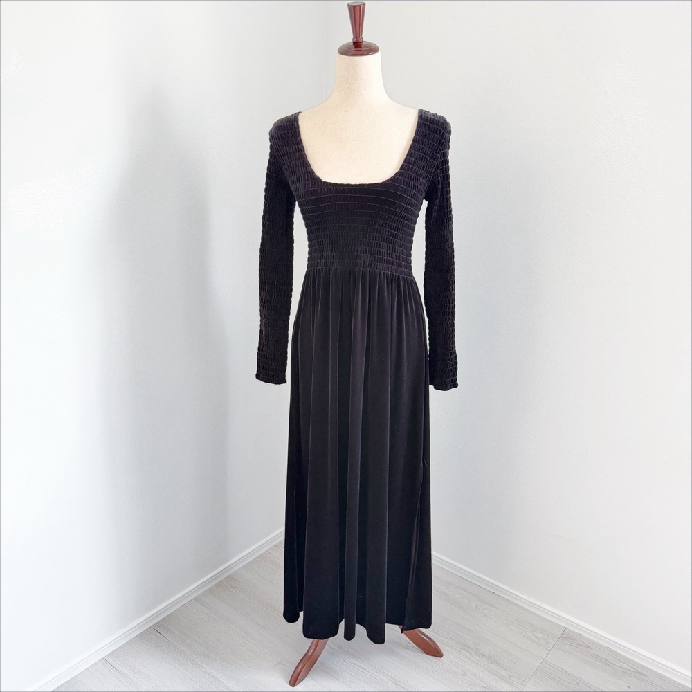 VTG Moda International Dress XS Black Velvet Romantic Gothic Renaissance Witch
